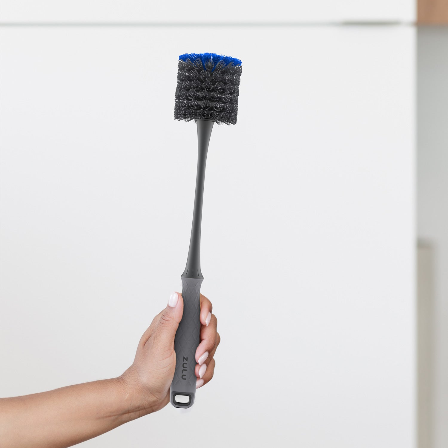 bottle-and-straw-cleaning-brush-set-y9 Zulu_Bottle_Brush_Holding.jpg